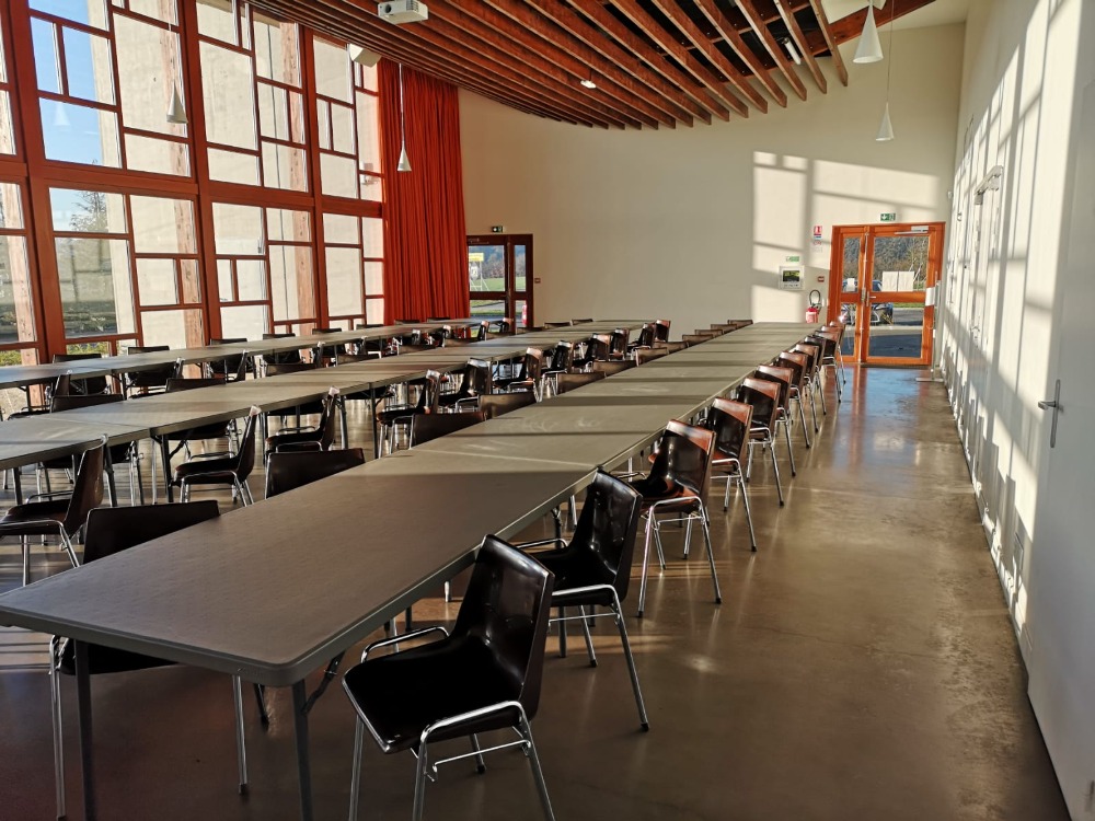 Salle moyenne